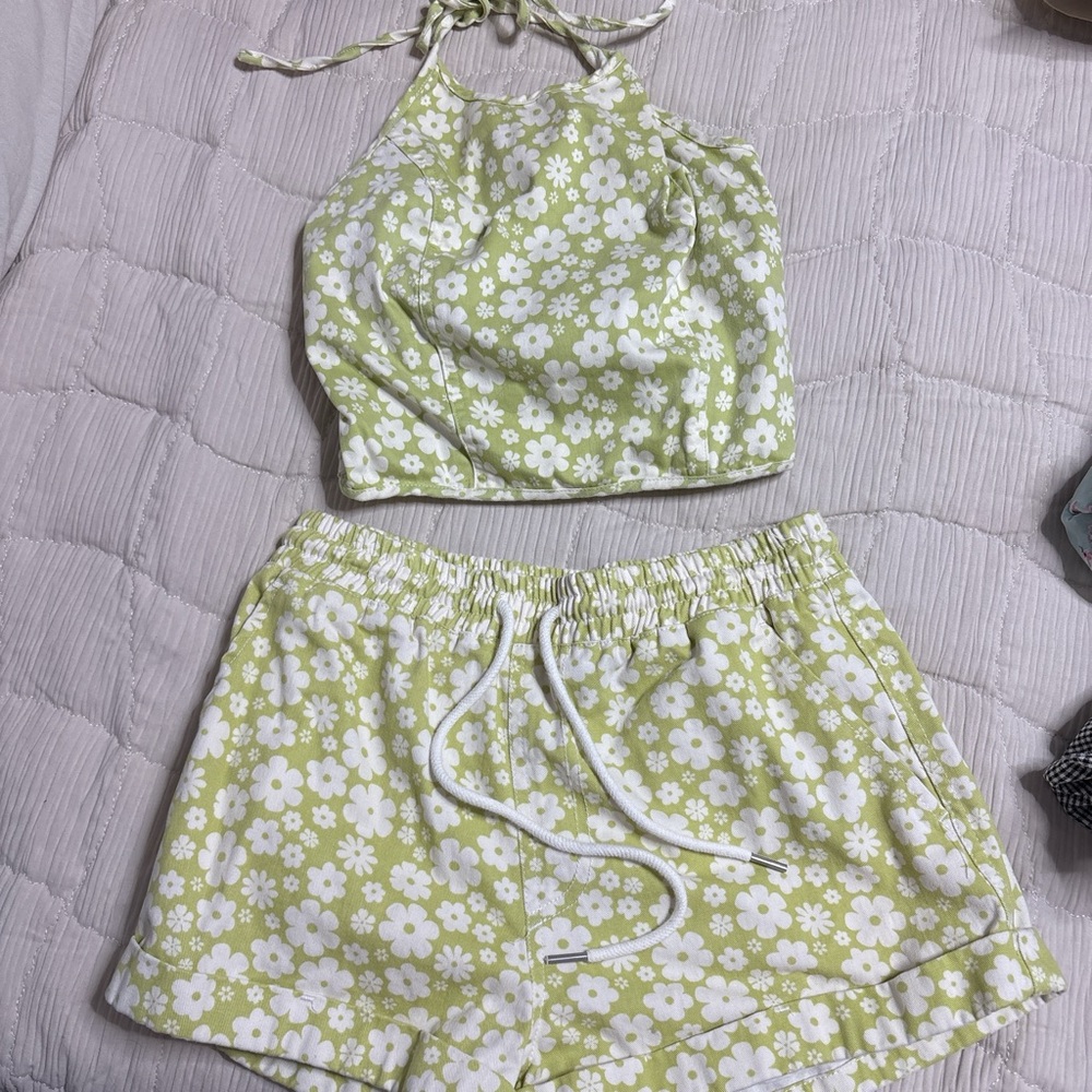Forever 21 Green Floral Halter Top